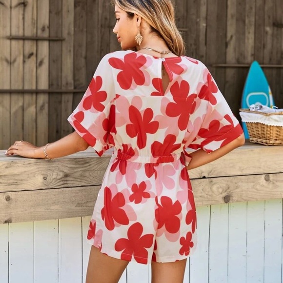 Floral wrap Romper - Picture 7 of 7